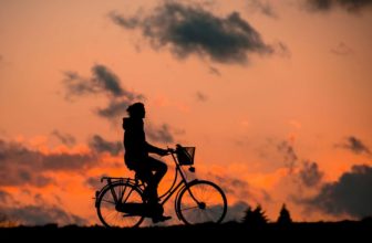 Die bequeme aufrechte Sitzposition und wie sie den Komfort beim Radfahren verbessert